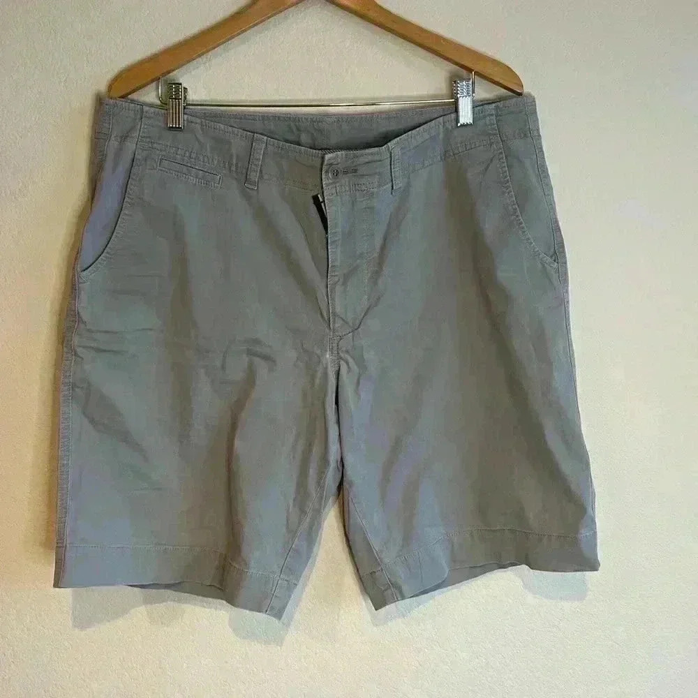 Hugo boss gray‎ flat front shorts 36